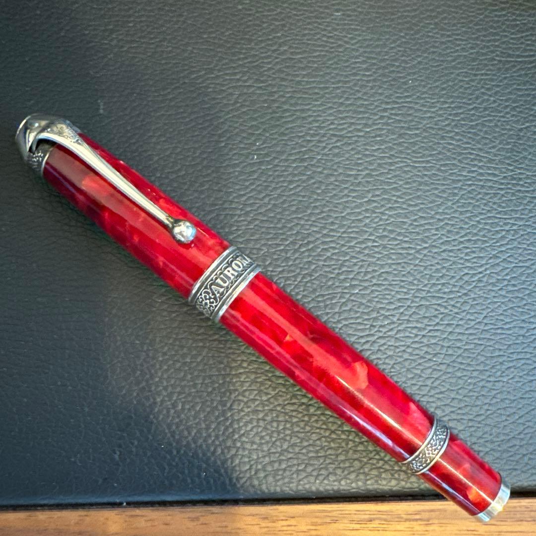 AURORA アウロラ　万年筆　85周年記念レッド　ペン先M