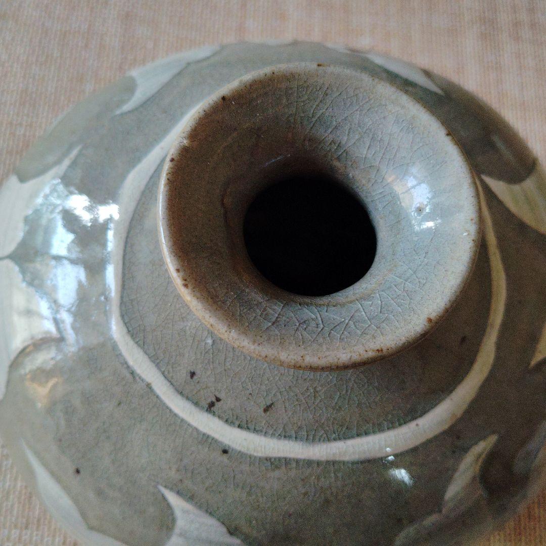 李朝　粉青沙器　扁壺　牡丹文様