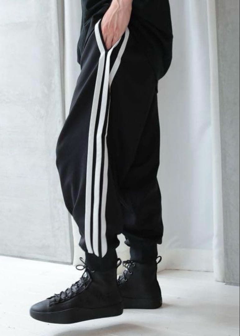 Y-スリーストライプス　サルエルパンツ　ブラック