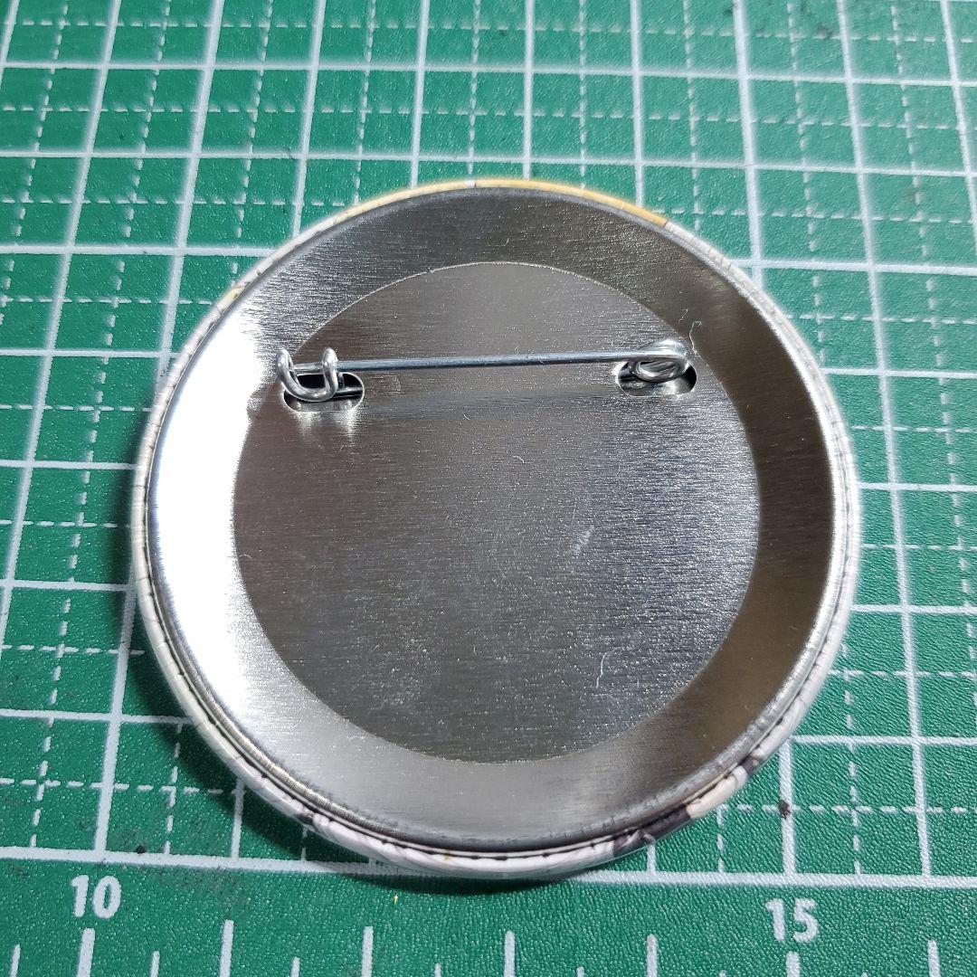 斑　夏目貴志　缶バッジ