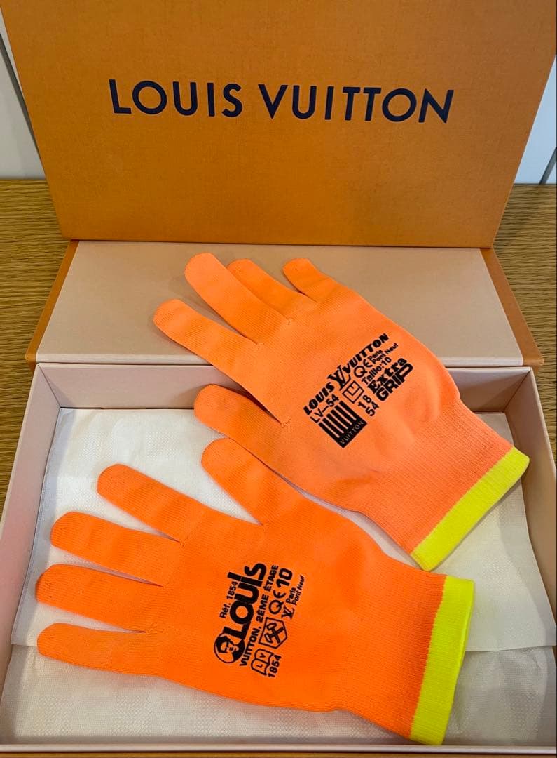 Louis Vuitton ロゴ入り手袋 ゴンアールジービー　オレンジ