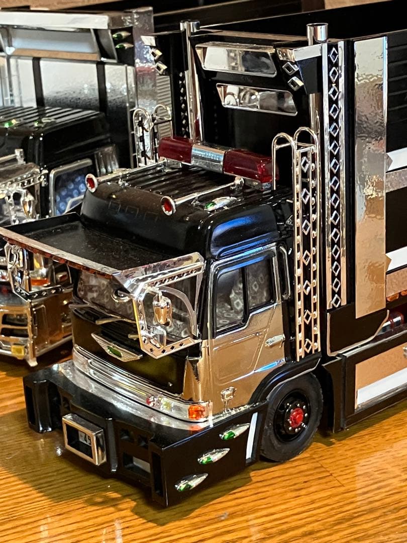 デコトラ、プロフィア、デカ箱、ダンプ、1／32、完成品