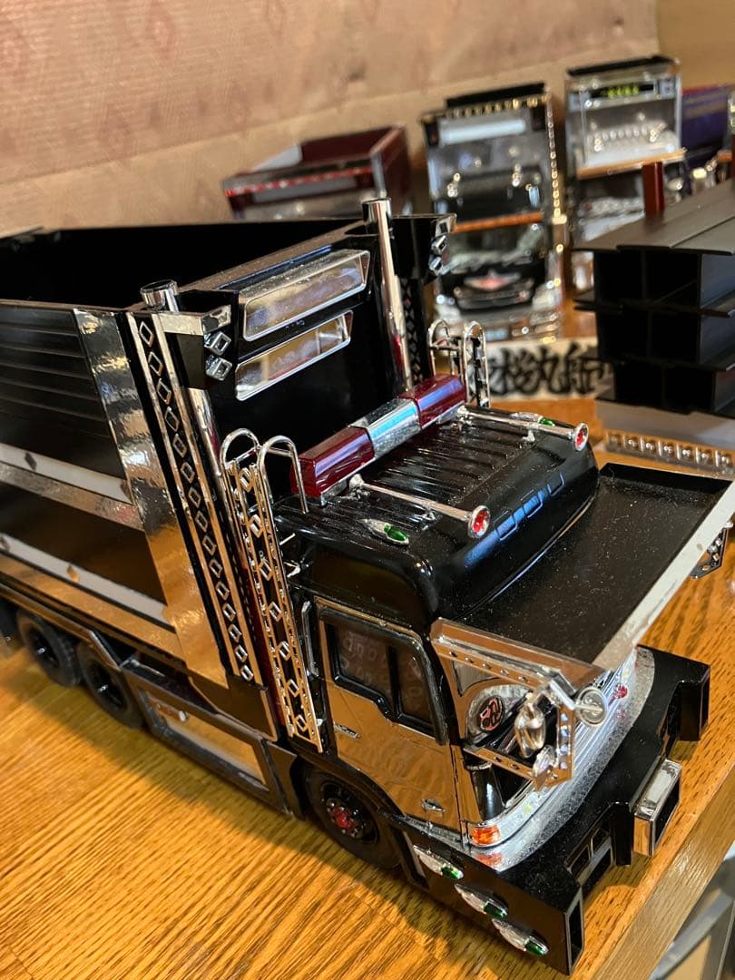 デコトラ、プロフィア、デカ箱、ダンプ、1／32、完成品