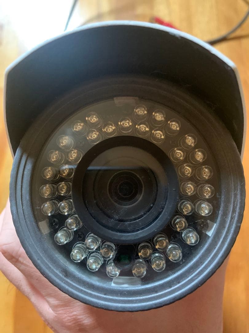 塚本無線の200万画素　防水防犯カメラと録画機セット