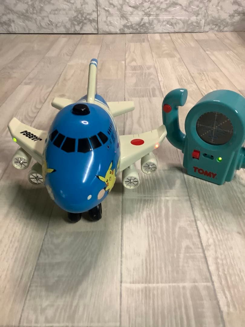 TOMY トミカ ハンドルR/Cポケモンジェット