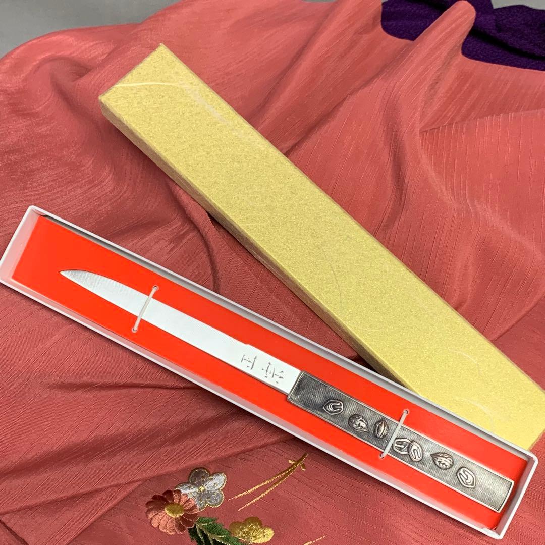 【新品・未使用】木の実図 装飾刀 専用箱付き