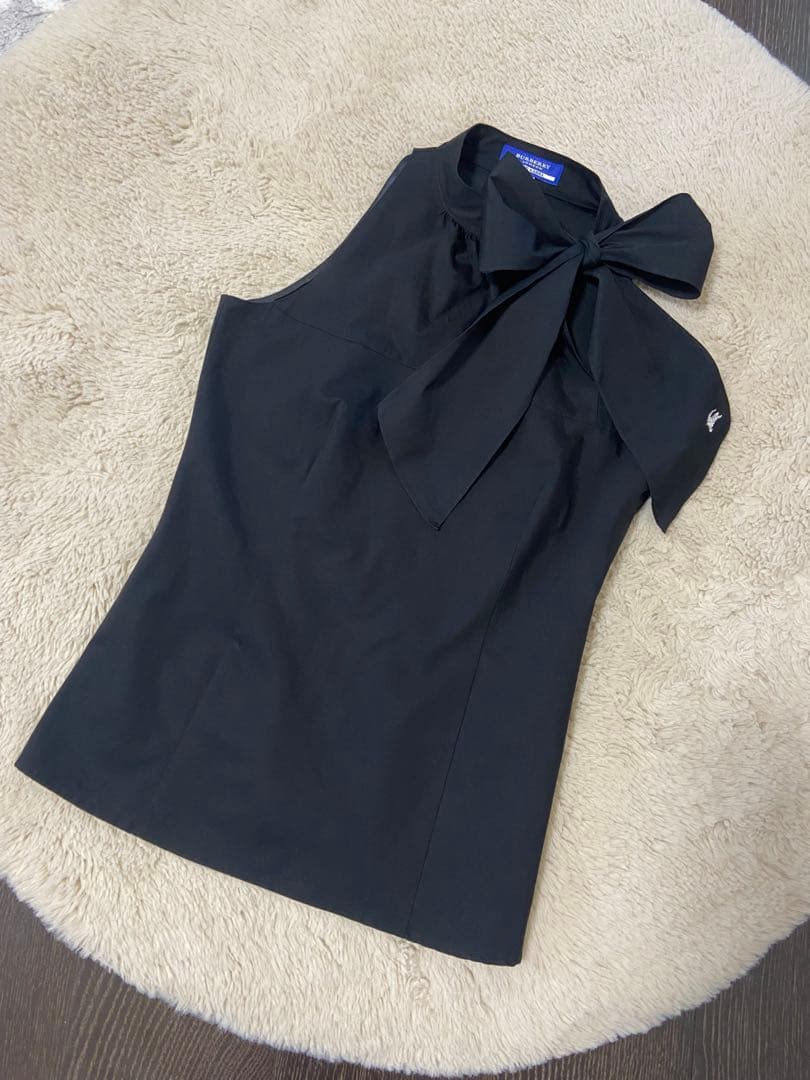 美品バーバリーノースリーブリボントップス36