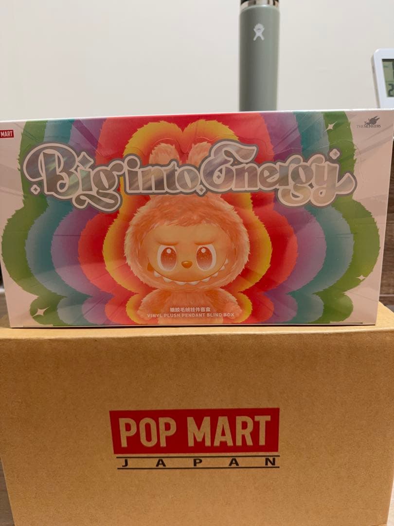 ラブブ　POP MART Big into Energy