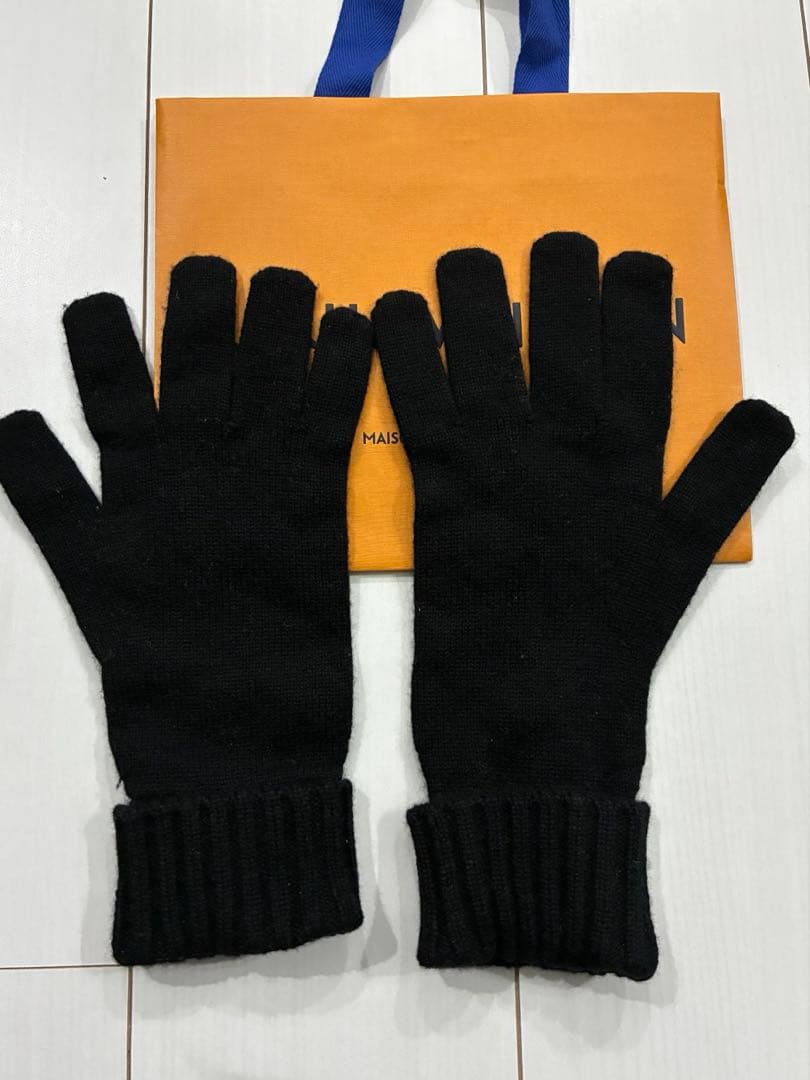 LOUIS VUITTON 黒 手袋