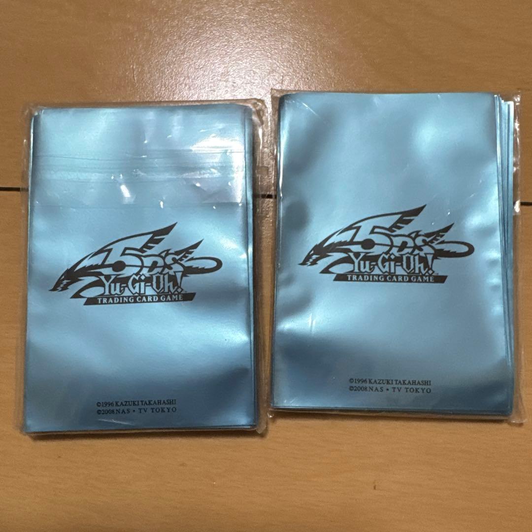 遊戯王　tin メタリックブルー スリーブ 70枚　upper deck