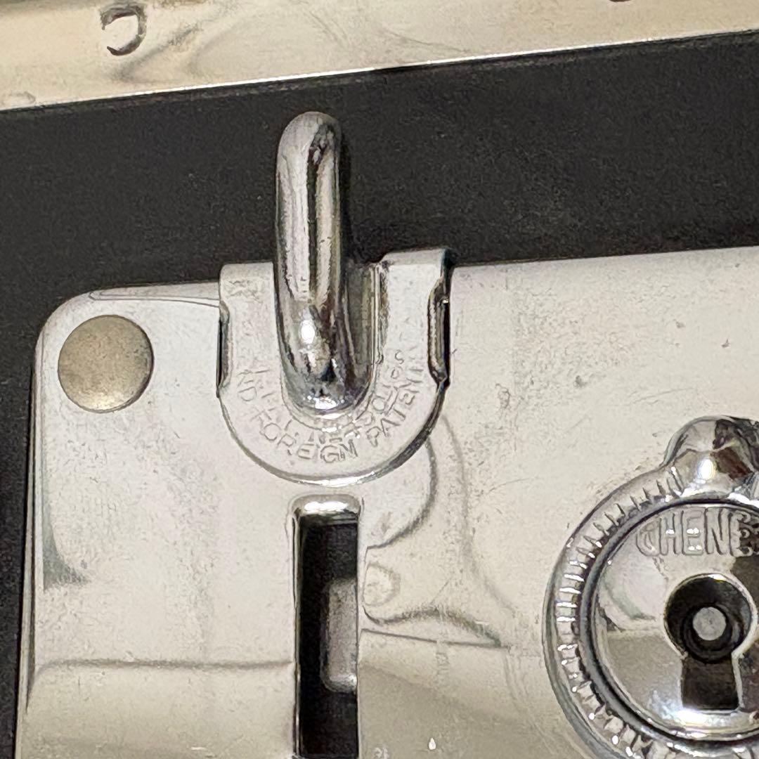 ★メンターム★グローブトロッター センテナリー キャリーオン 2輪 黒