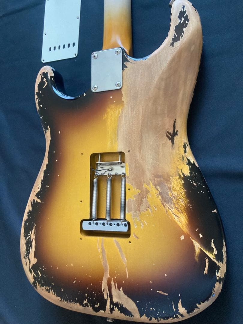 Fender MIJ ST 50s ニトロセルロースラッカー塗装　オマケ付き