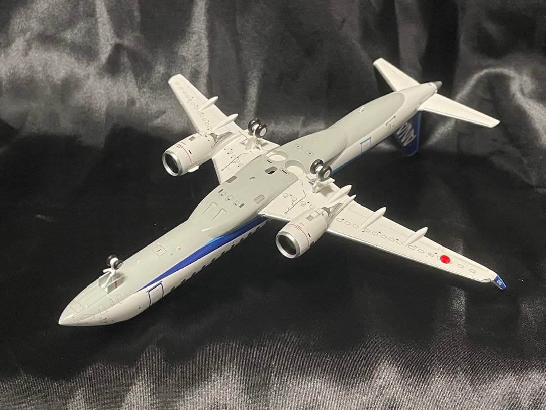 [全日空商事]1/200 ANA 三菱MRJ90 滑走路パネル付 MR29008