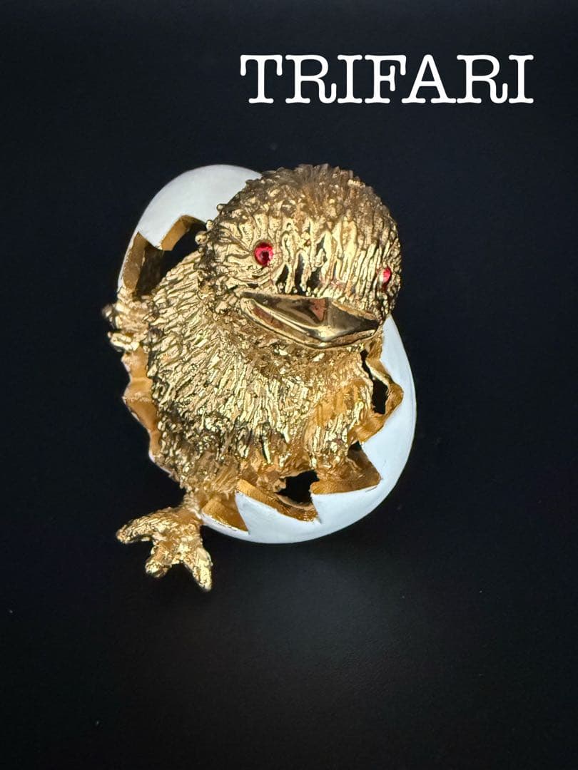 lotuscloud 2528⭐️TRIFARI トリファリヴィンテージブローチ