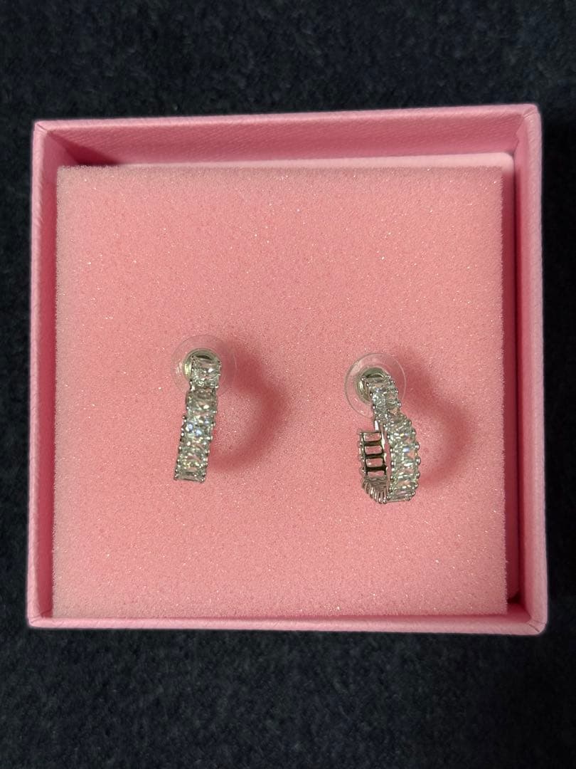 【バビ】SWAROVSKIピアス 箱無し