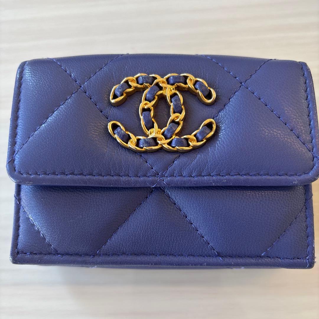 【お値下げ中】CHANEL 紫 キルティング 三つ折り財布