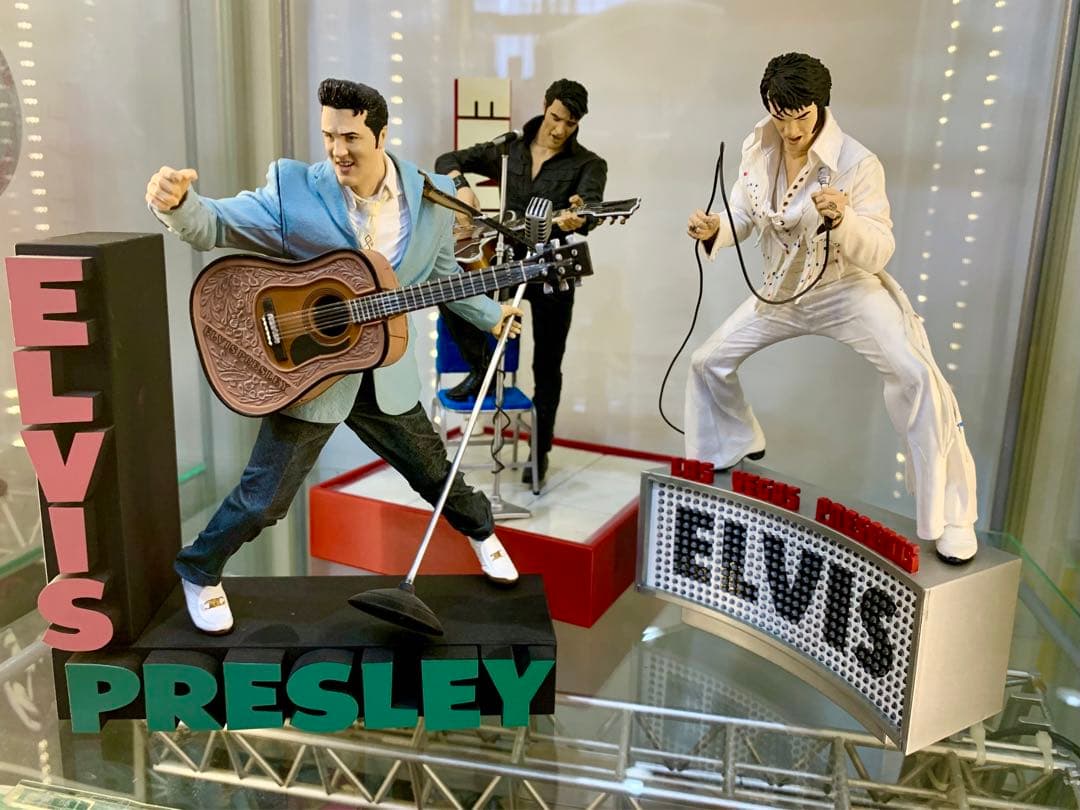 エルビス　プレスリー　フィギュア　マクファーレン　ELVIS PLESRY