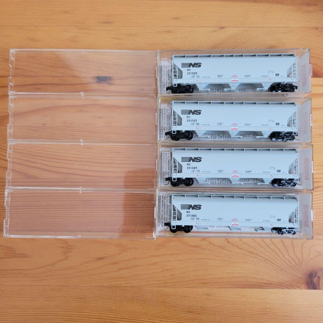 マイクロトレインズ　外国貨車4両セット