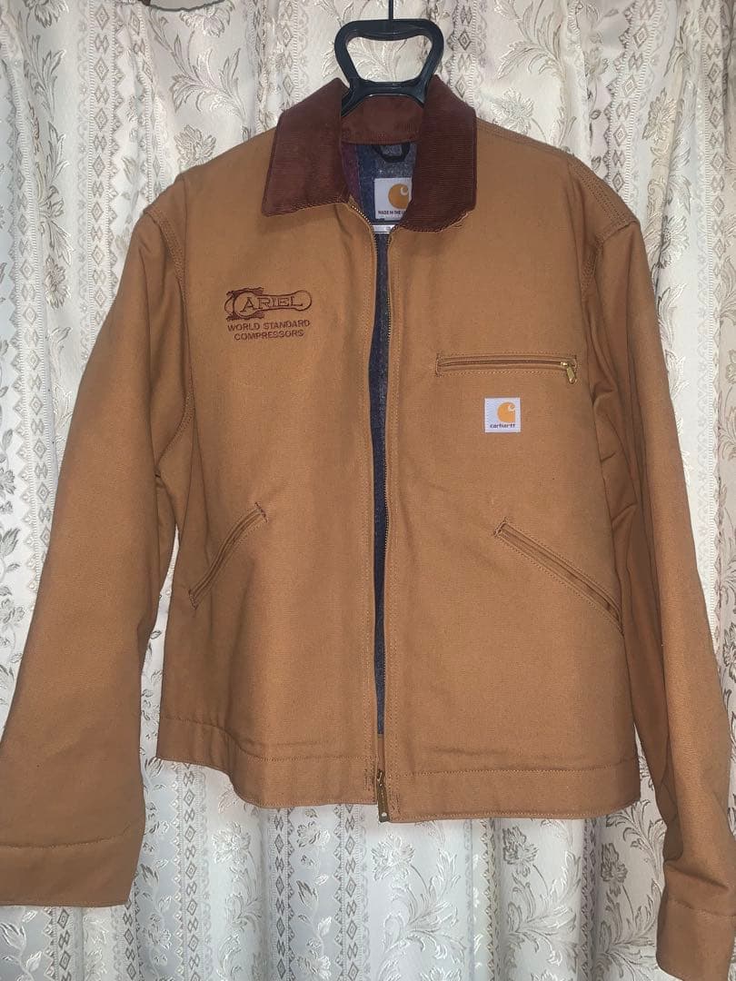 Carhartt Ariel ジャケット 茶色