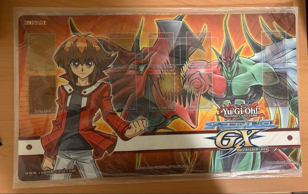 遊戯王　十代　フレイムウィングマン　海外　プレイマット　SPEED DUEL