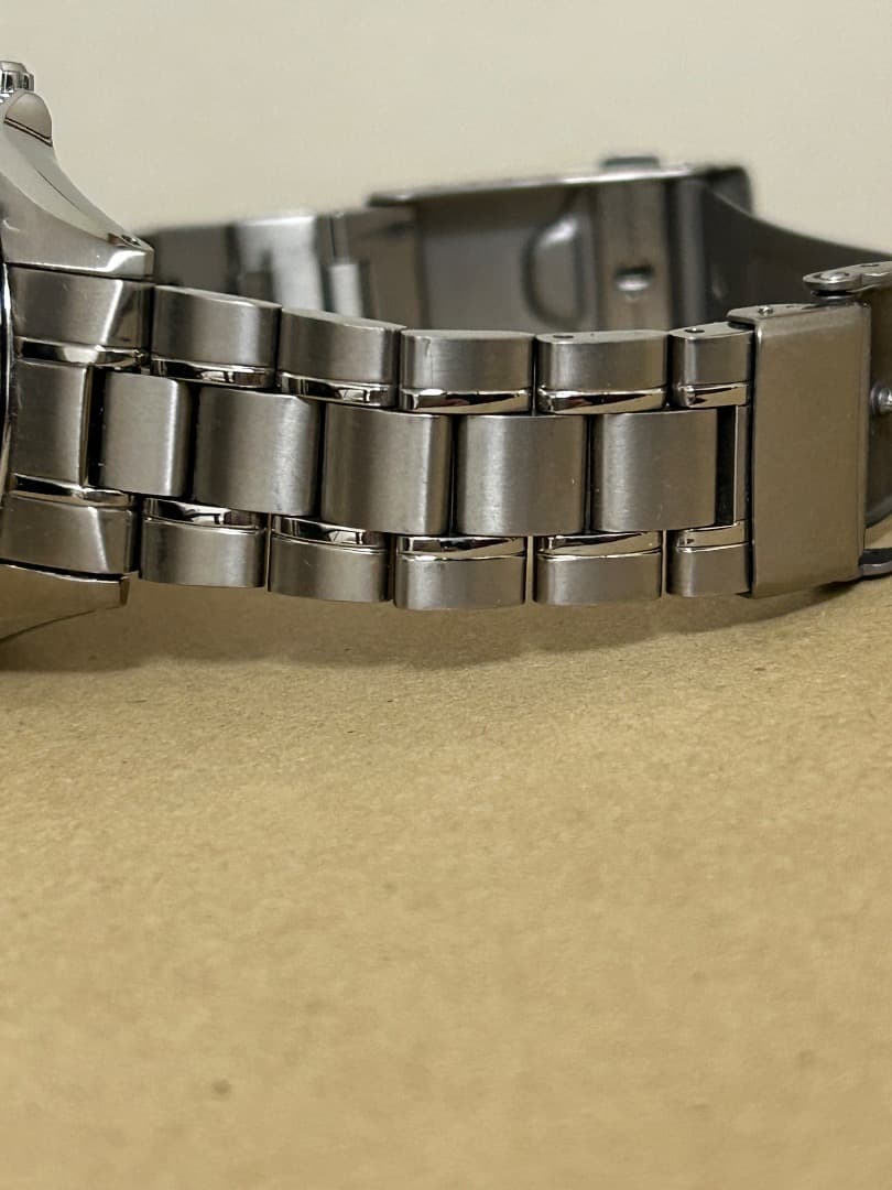 SEIKO V147 チタニウムソーラー　腕時計