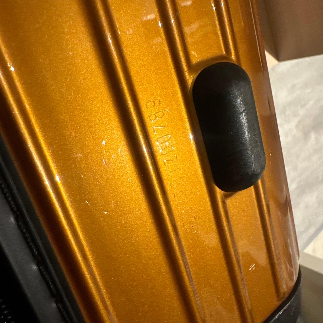 美品！RIMOWAリモワ サルサエアー　キャリーバッグ 4輪 ポリカー