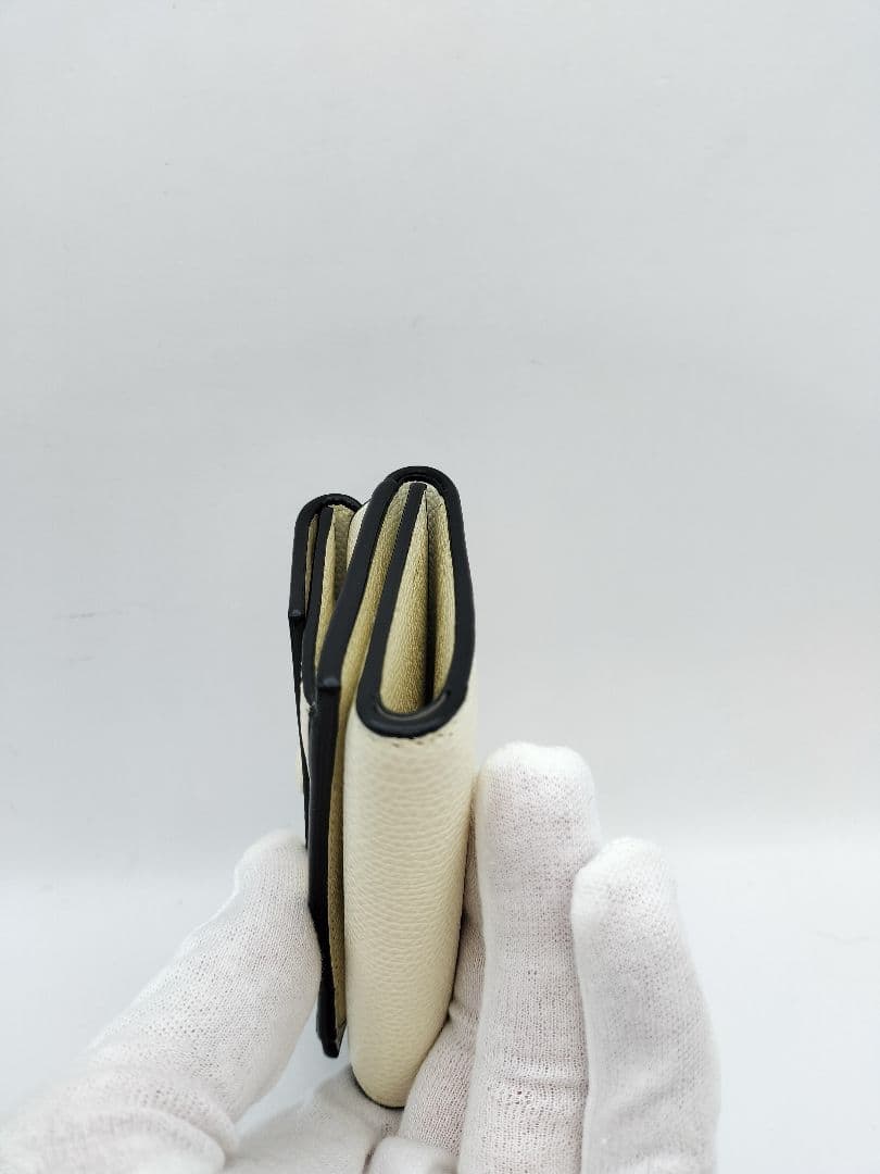 MY Valextra ホワイト 三つ折り財布