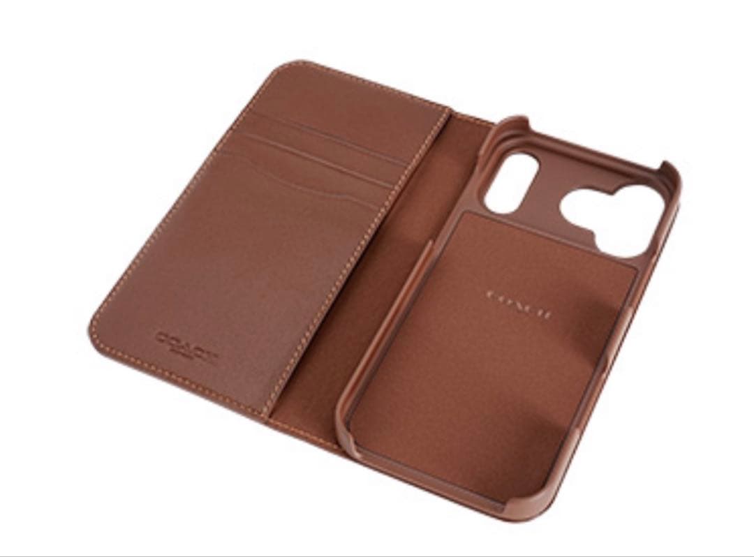 iPhone 17 Pro Max 用　COACH（R）ブックタイプ　新品未使用