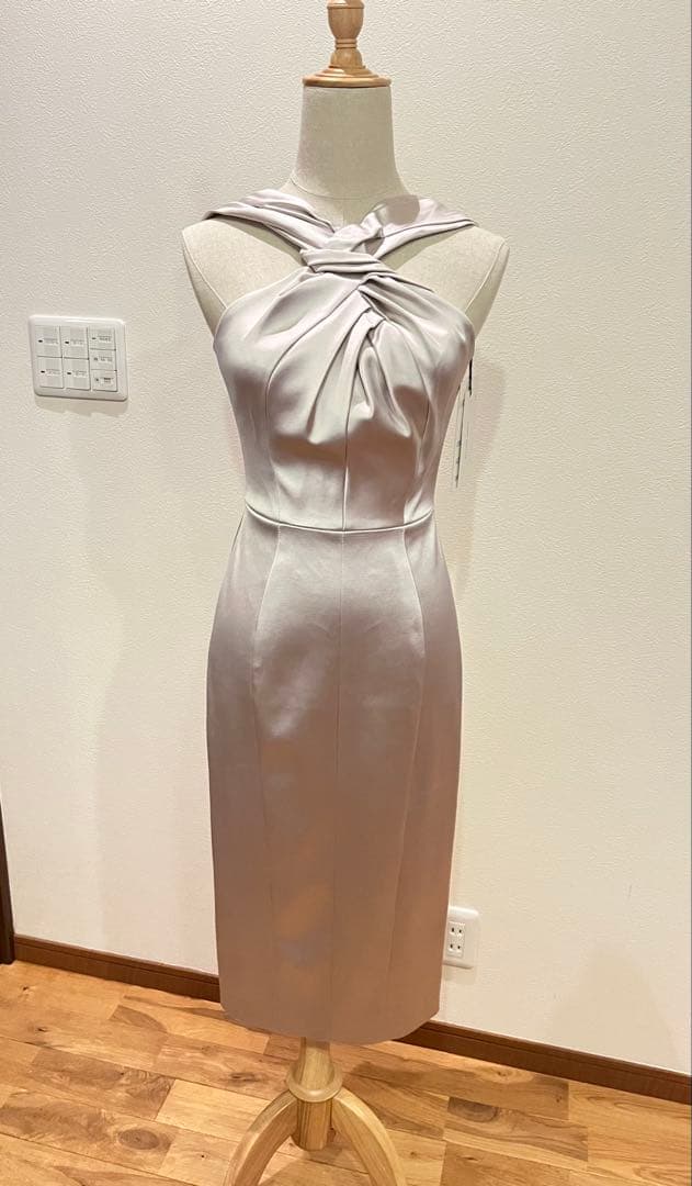 【新品】Karen Millen シャンパンカラーのサテンドレス