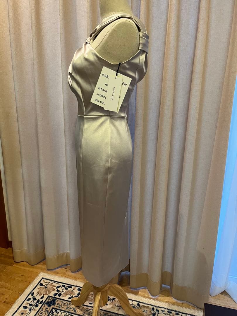 【新品】Karen Millen シャンパンカラーのサテンドレス