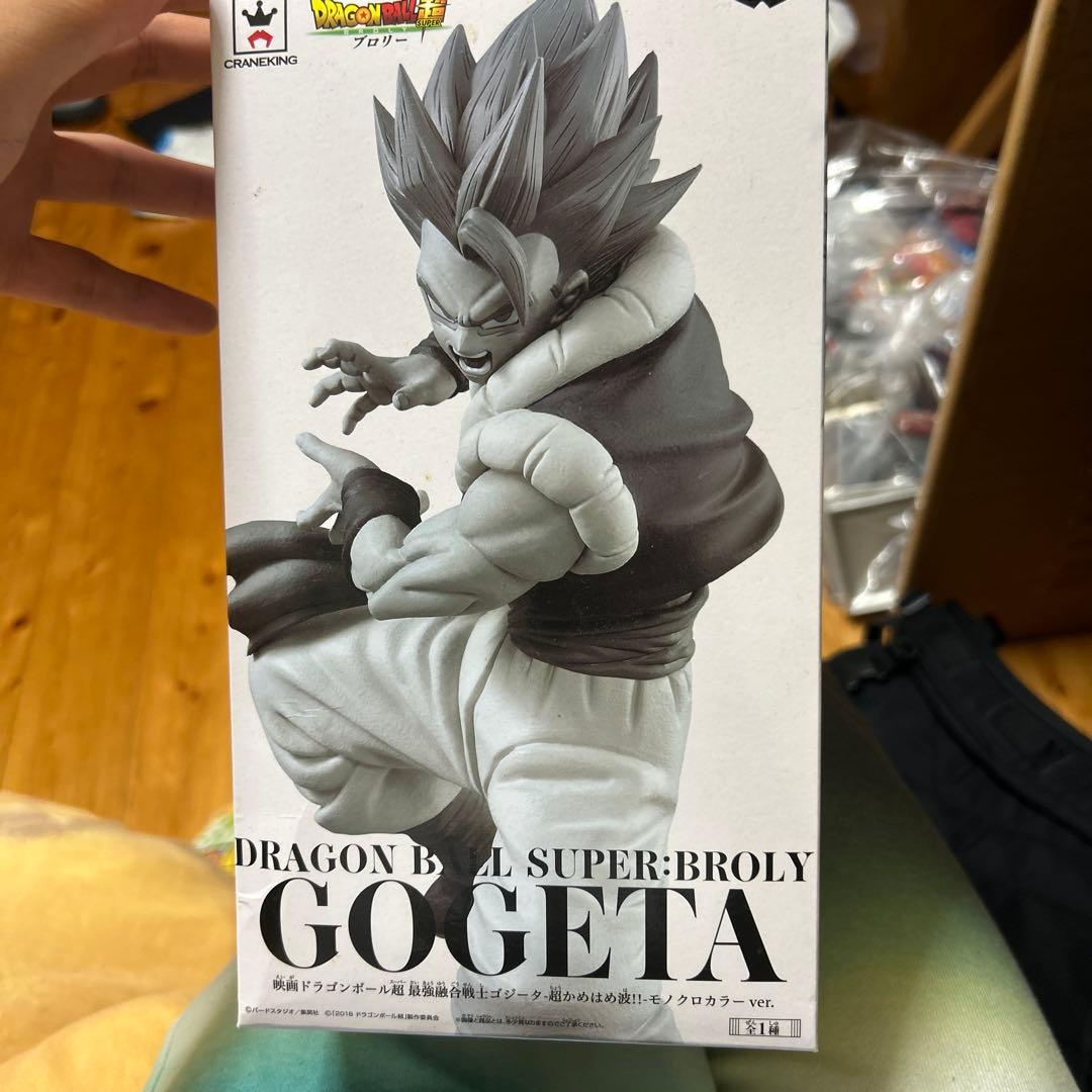 ドラゴンボール超 ブロリー ゴジータモノクロ100体限定