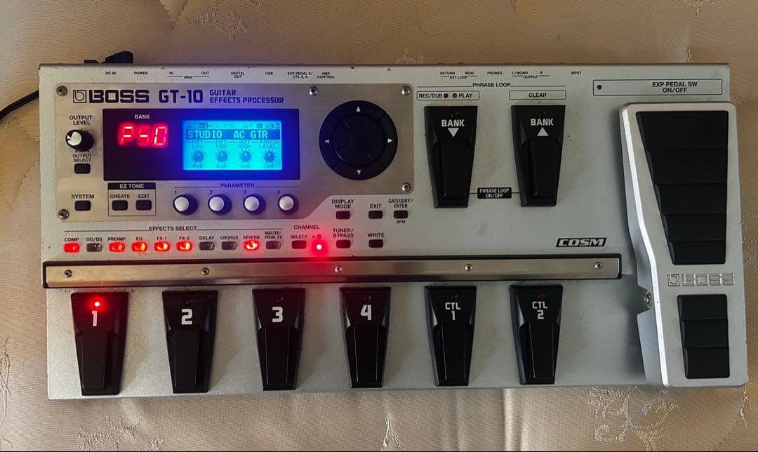 BOSS GT-10 ギターエフェクトプロセッサー