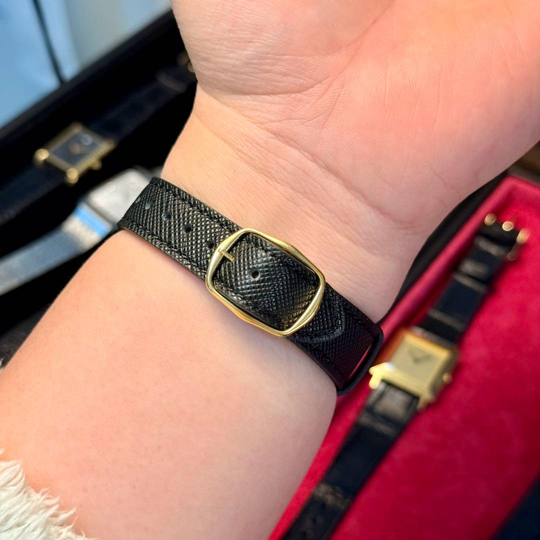 VINTAGE IWC Schaffhausen 黒文字盤 タンク 1980's