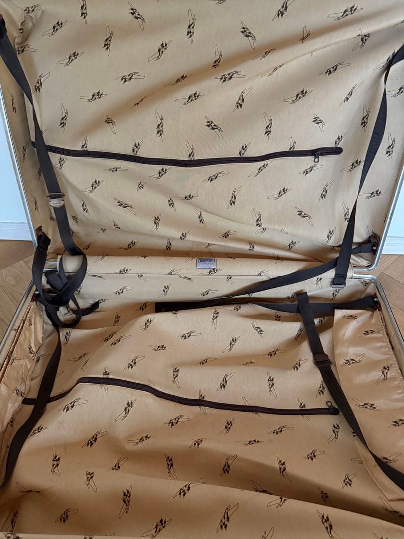 ⭐︎希少・廃盤モデル⭐︎ RIMOWA（リモワ）104L 四輪　クラシックフライト