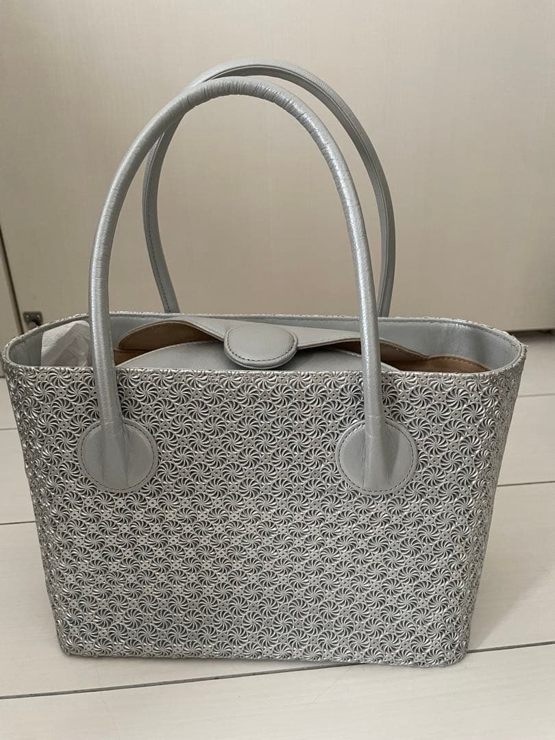 ヒロコハヤシ HIROKO HAYASHI ジラソーレ ミニバッグ