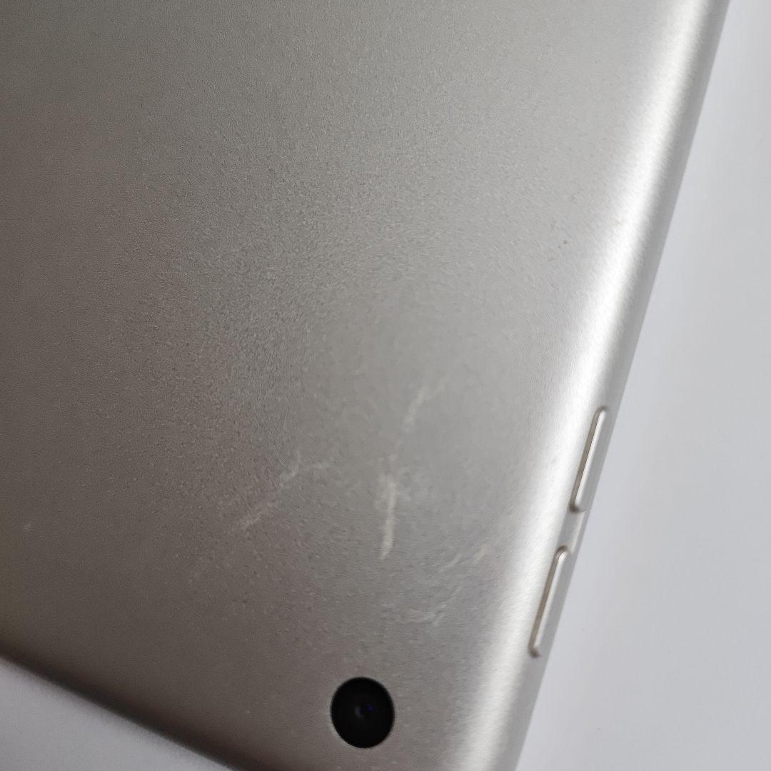 ホワイト iPad 標準サイズ 本体