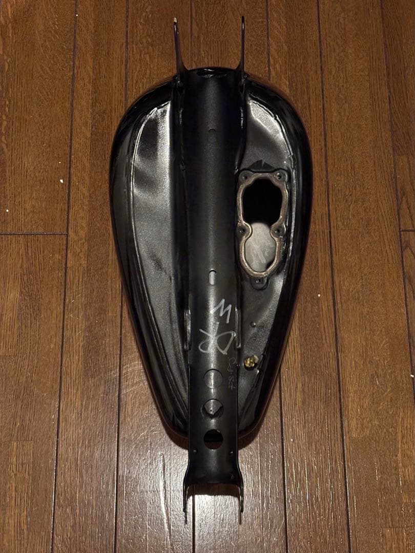 スポーツスター　純正　フューエルタンク