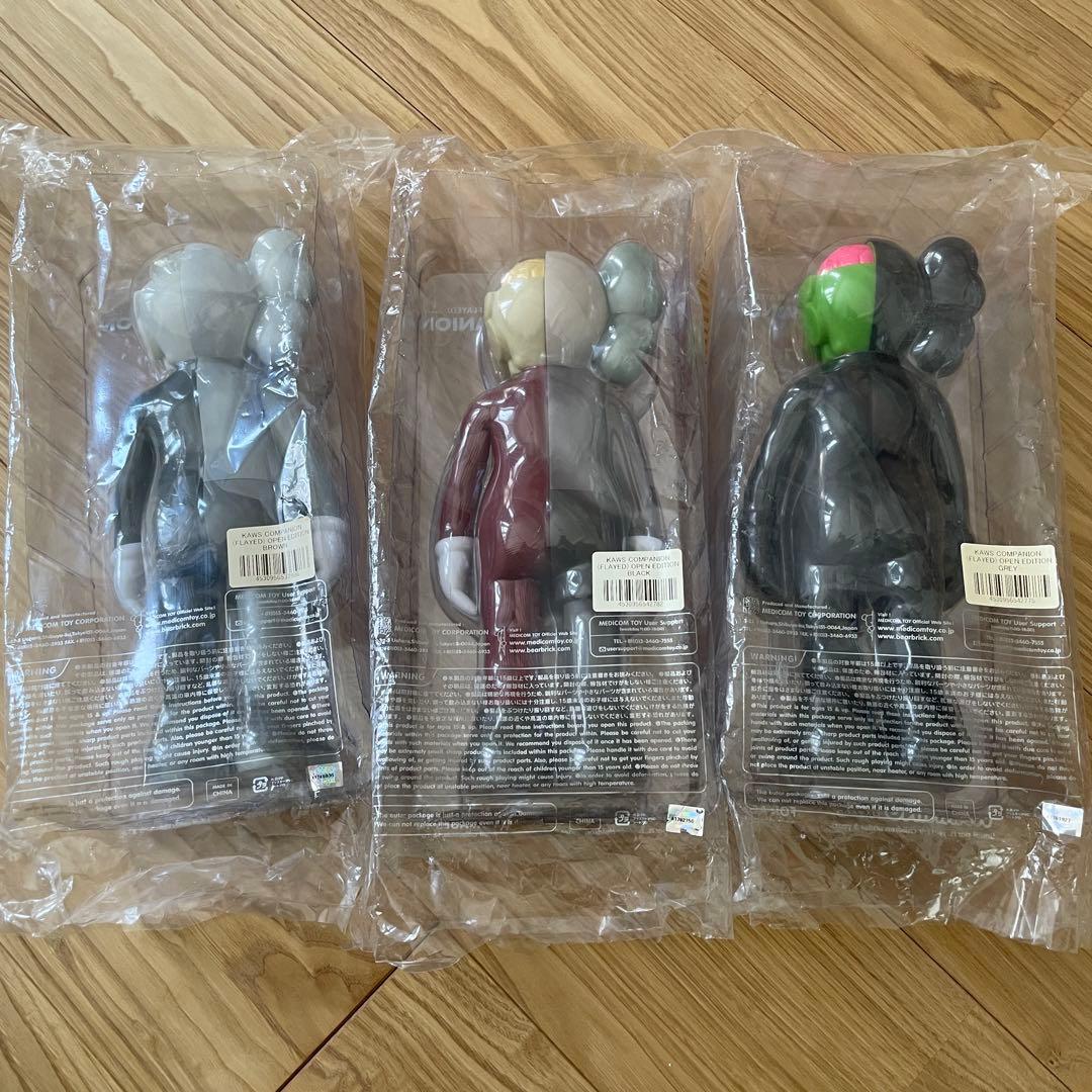 その他 KAWS Companion HOLIDAY open edition