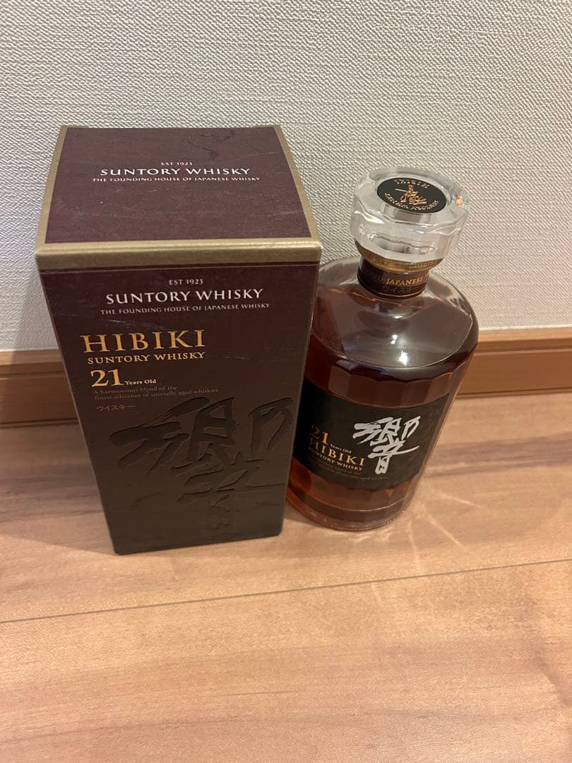 Hibiki 21年 ウイスキー 箱入り