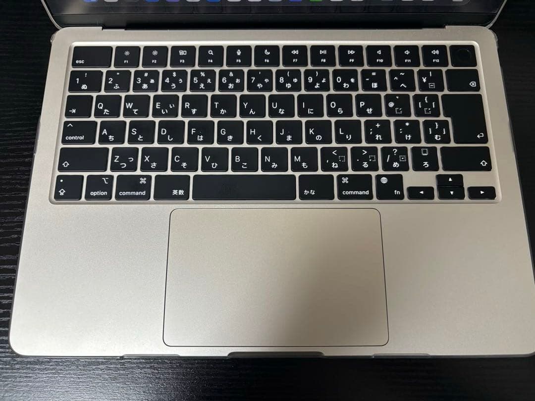 超美品 MacBookAir M2 モデル 13.6インチ、おまけ付き