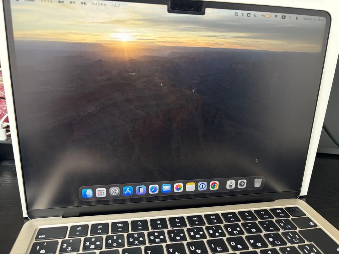 超美品 MacBookAir M2 モデル 13.6インチ、おまけ付き