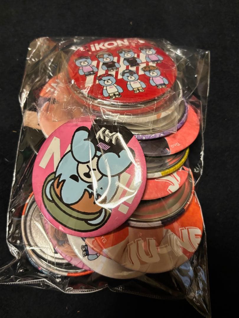 BIGBANG ビッグバングロゴ マイク型ライトとバッジセット