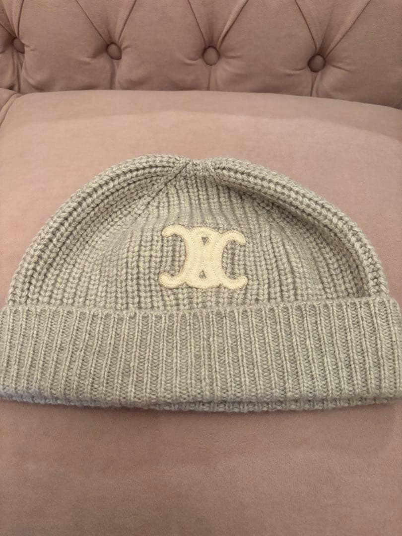 CELINE グレーニット帽 Cロゴ刺繍