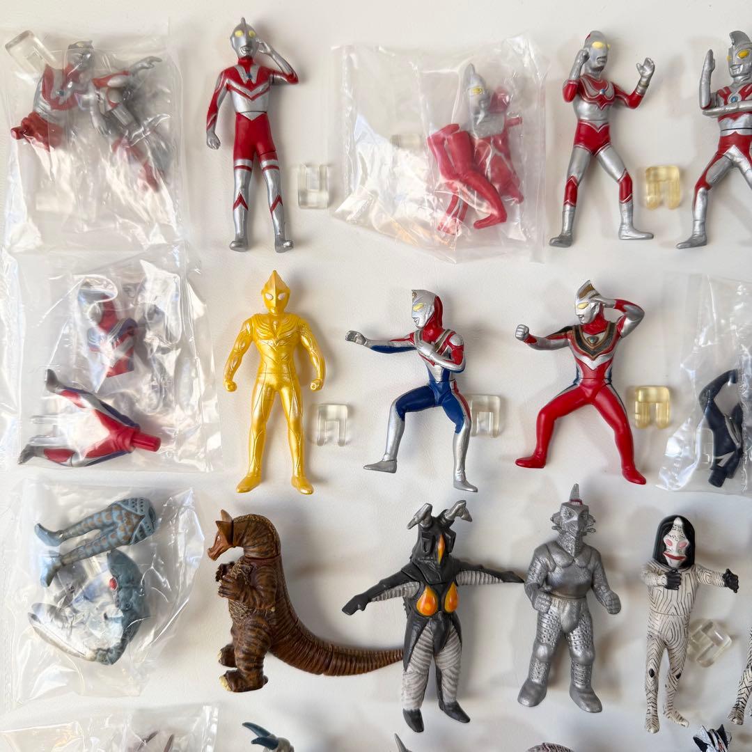 ウルトラマン　怪獣　キャラエッグ　ワンダーカプセル　フィギュア