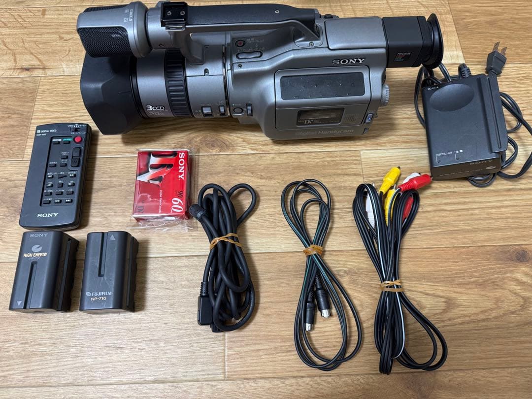 美品　SONY DCR-VX1000 デジタルビデオカメラ ハンディカム ソニー
