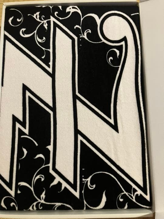 12/15日迄期間限定お値下げ中⭐︎矢沢永吉　タオルケット　白黒