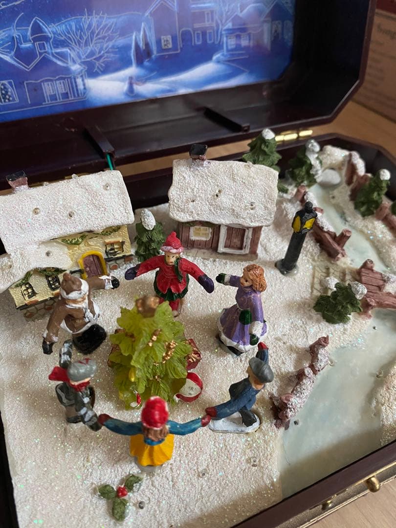 【新品】オルゴール　クリスマスボックス　プレゼント　サンタクロース　クリスマス