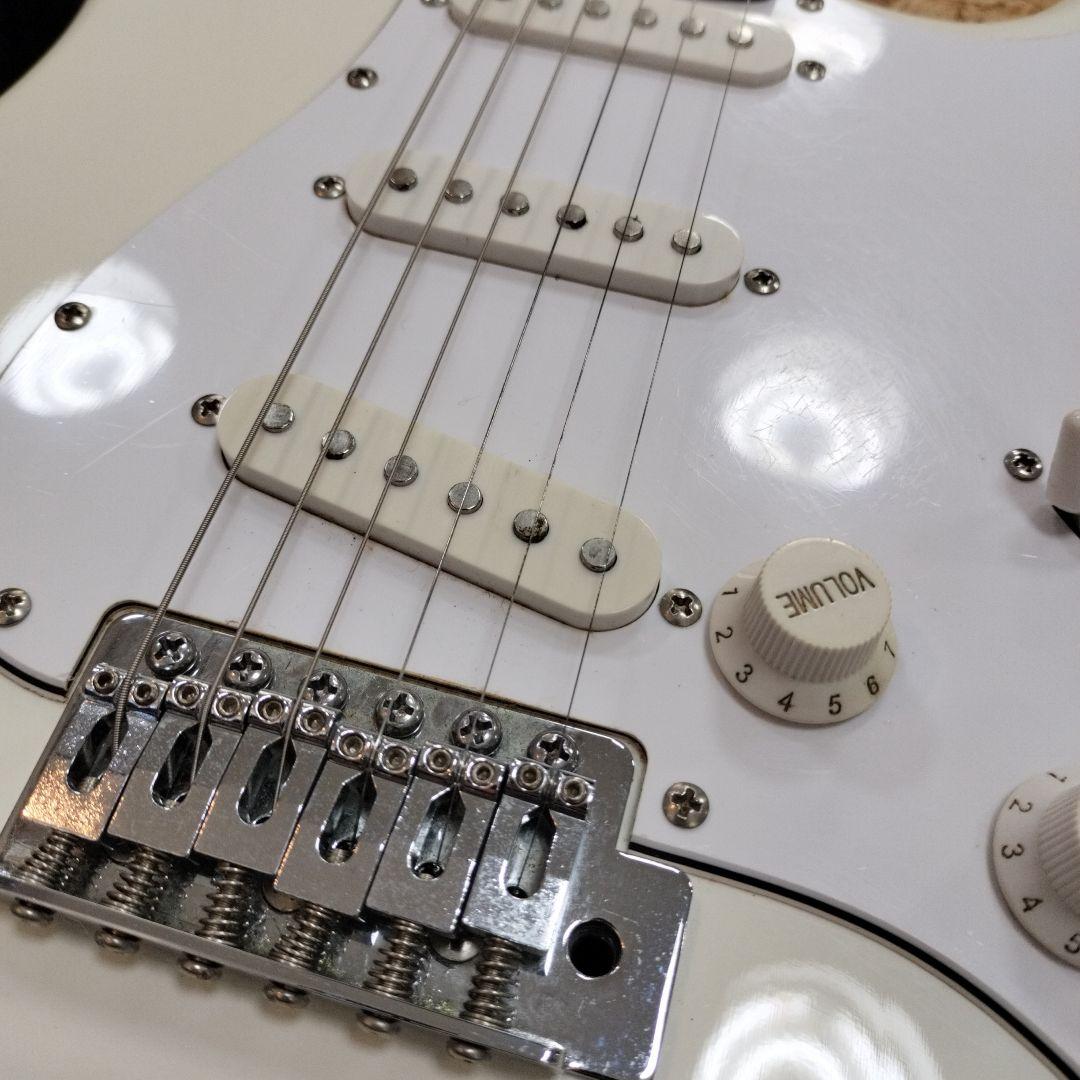 y 白色　エレキギター　SELDER アンプコード　ギターケース付き