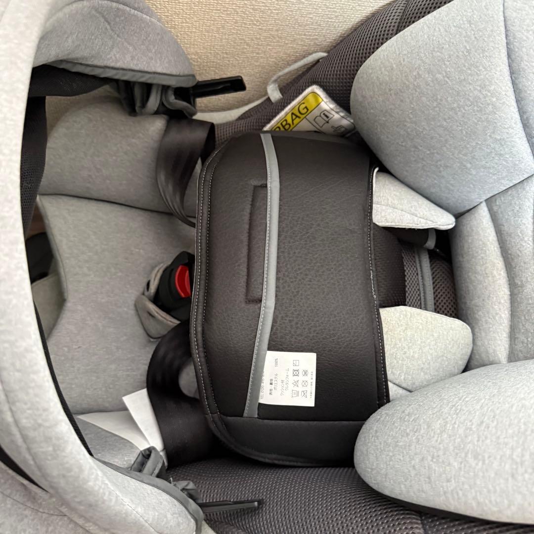 aprica アップリカ クルリラ　チャイルドシート　赤ちゃん　ベビー