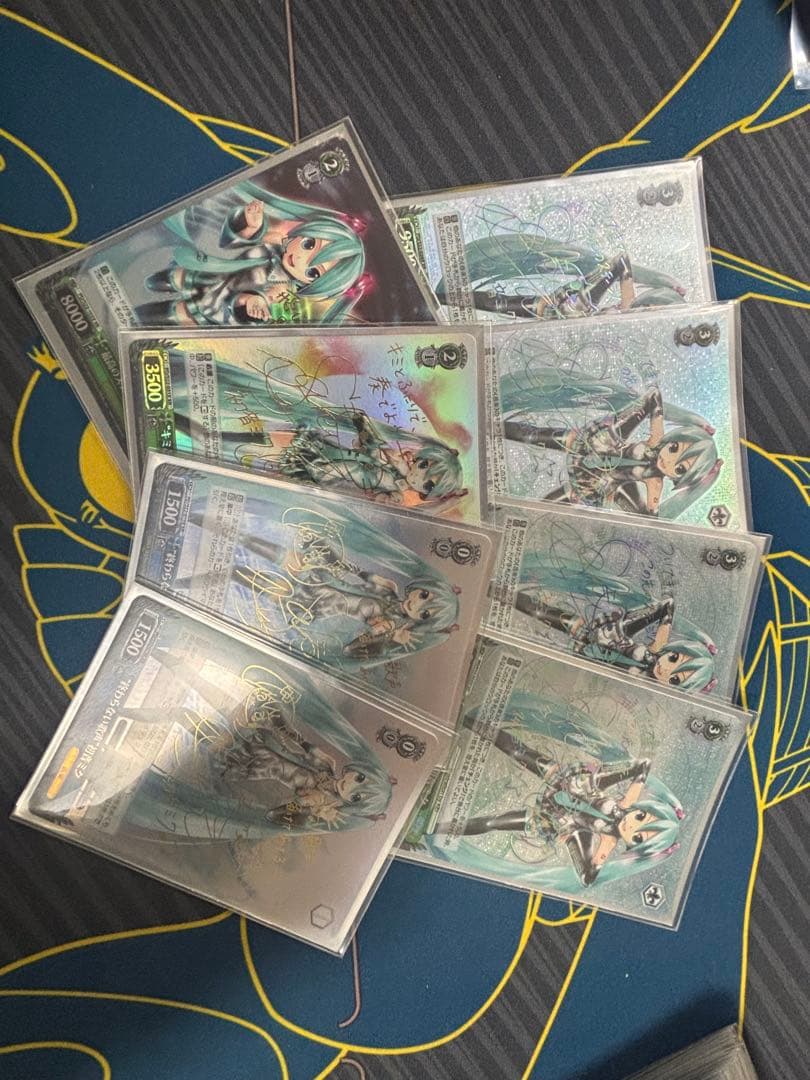 ヴァイス　初音ミク 高レアDVVA デッキ　サイン8枚